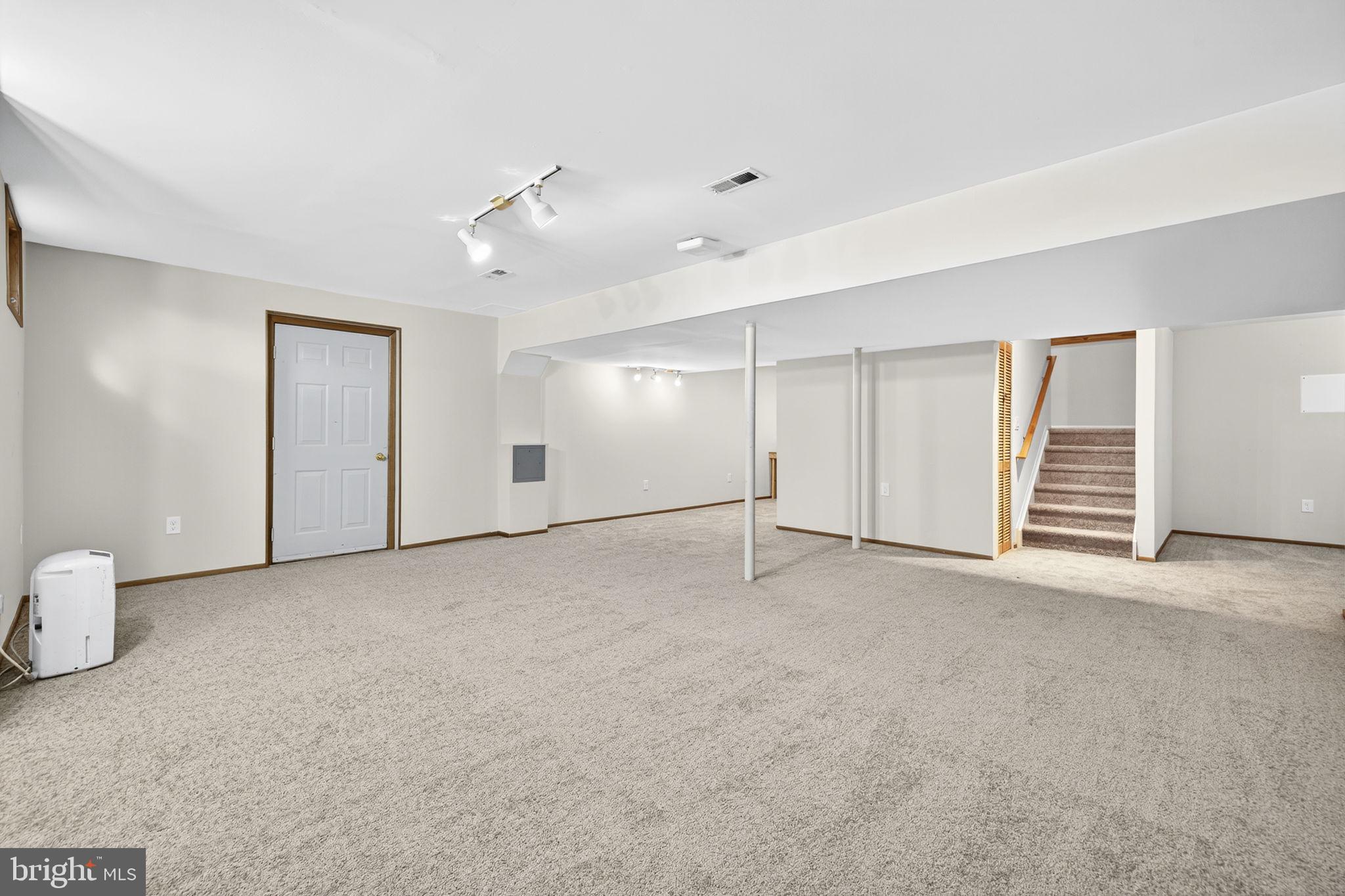 SPRING VALLEY - Residential