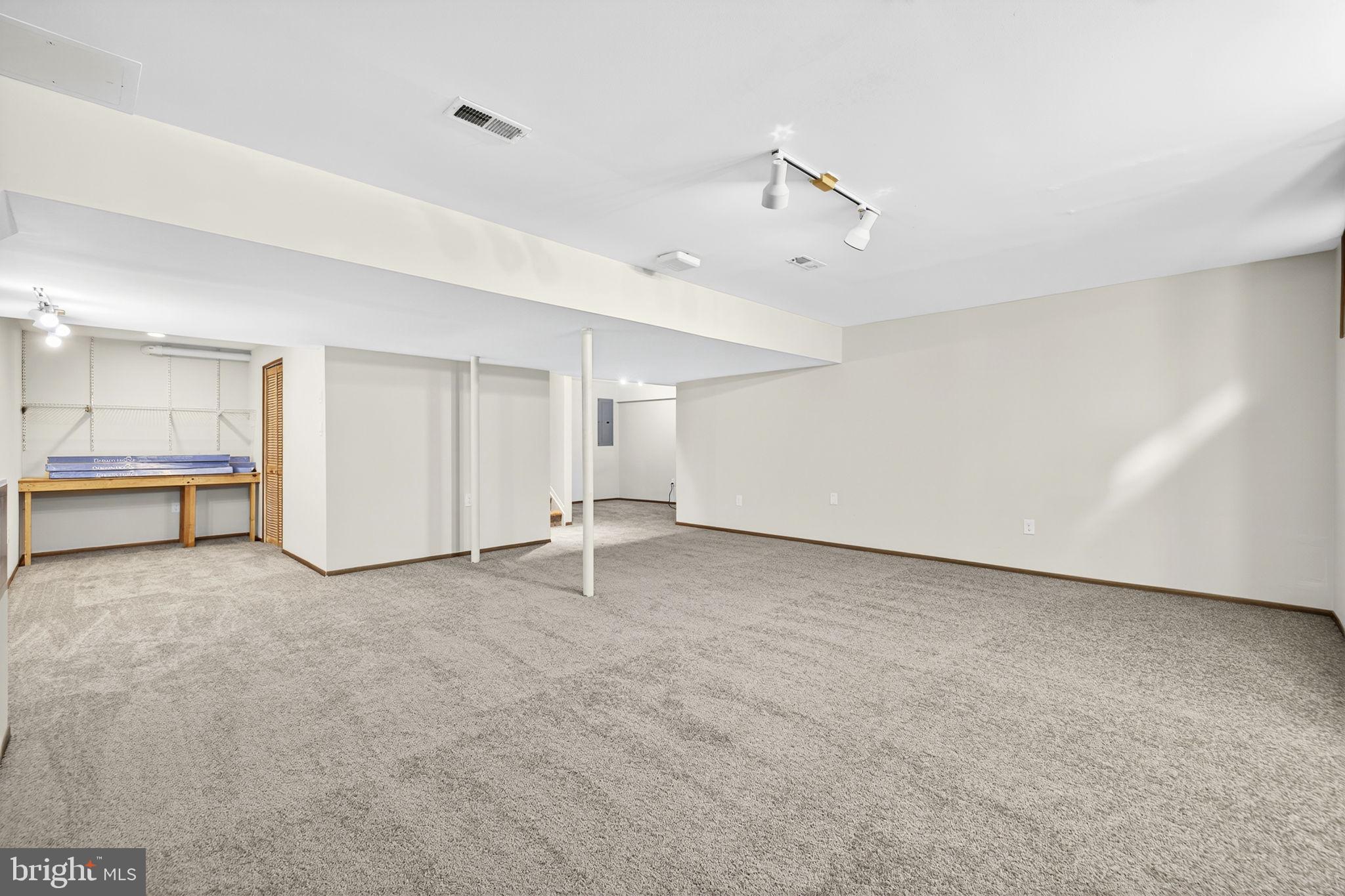 SPRING VALLEY - Residential