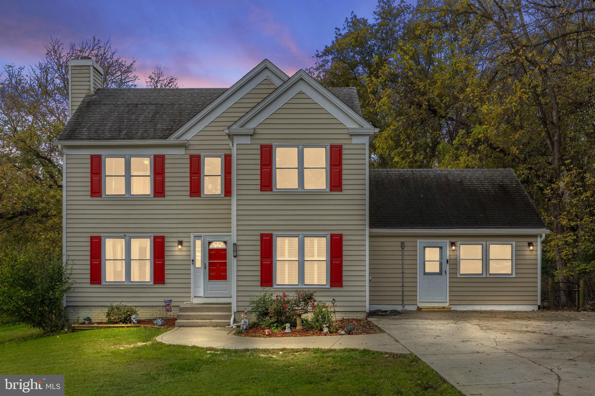 776 THOROUGHBRED DRIVE