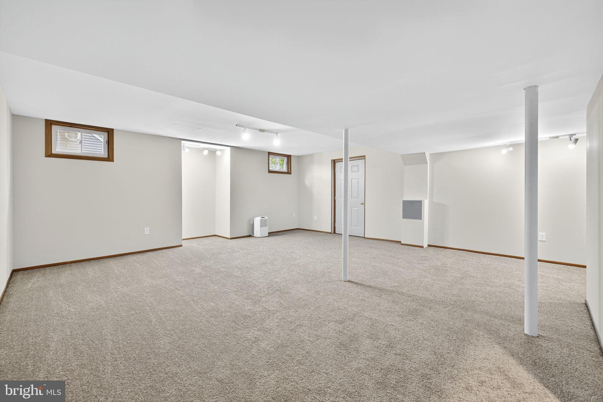 SPRING VALLEY - Residential