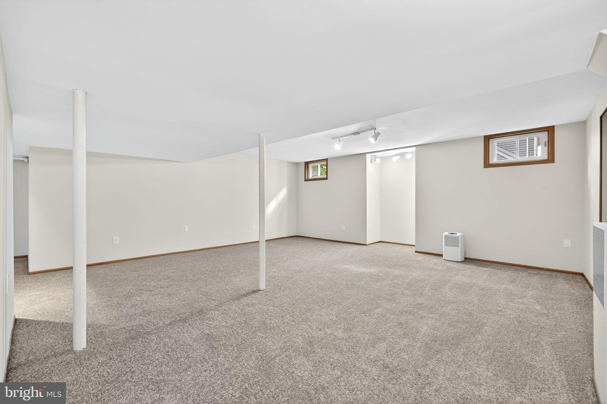 SPRING VALLEY - Residential