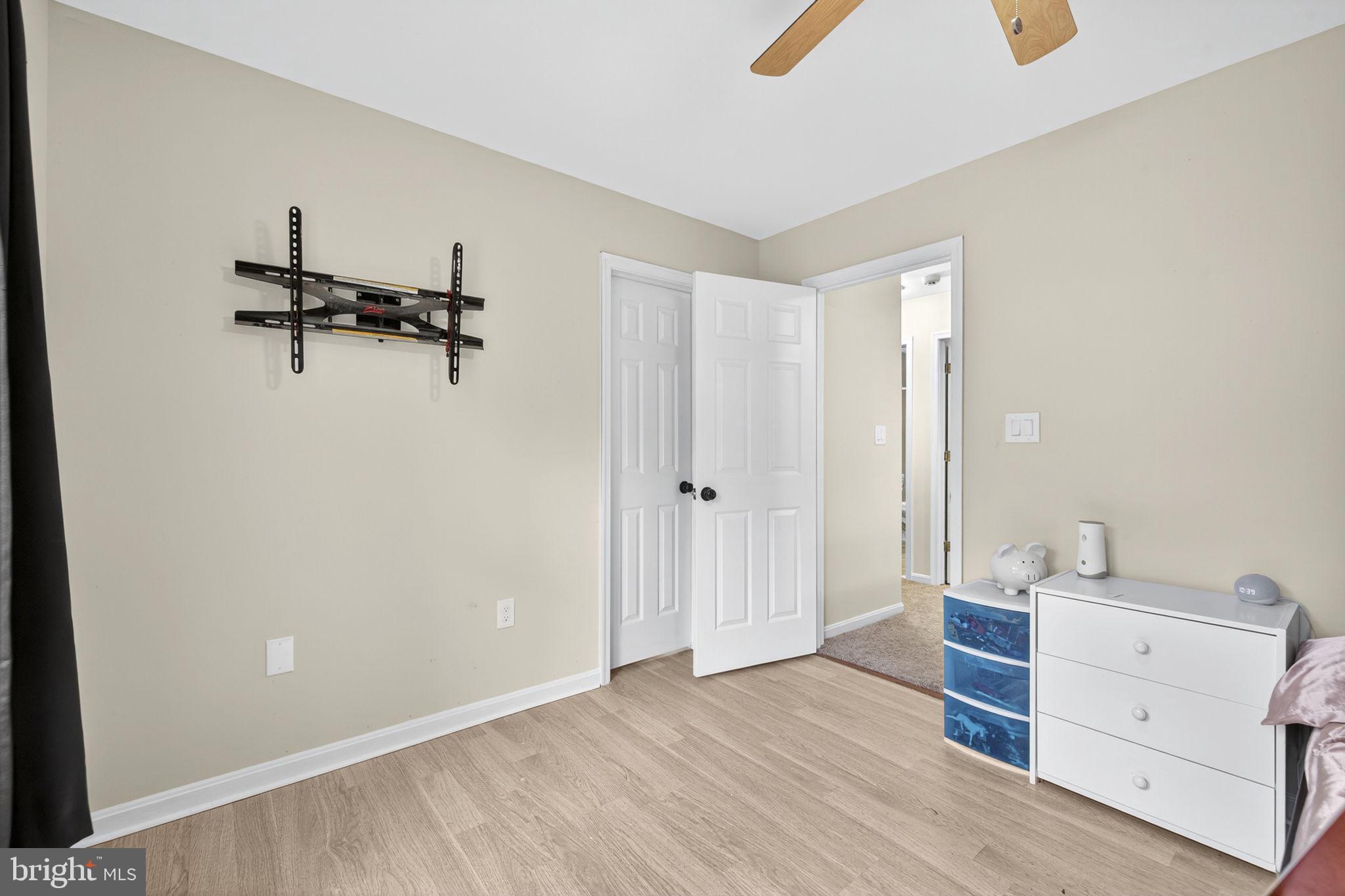 SPRING VALLEY - Residential