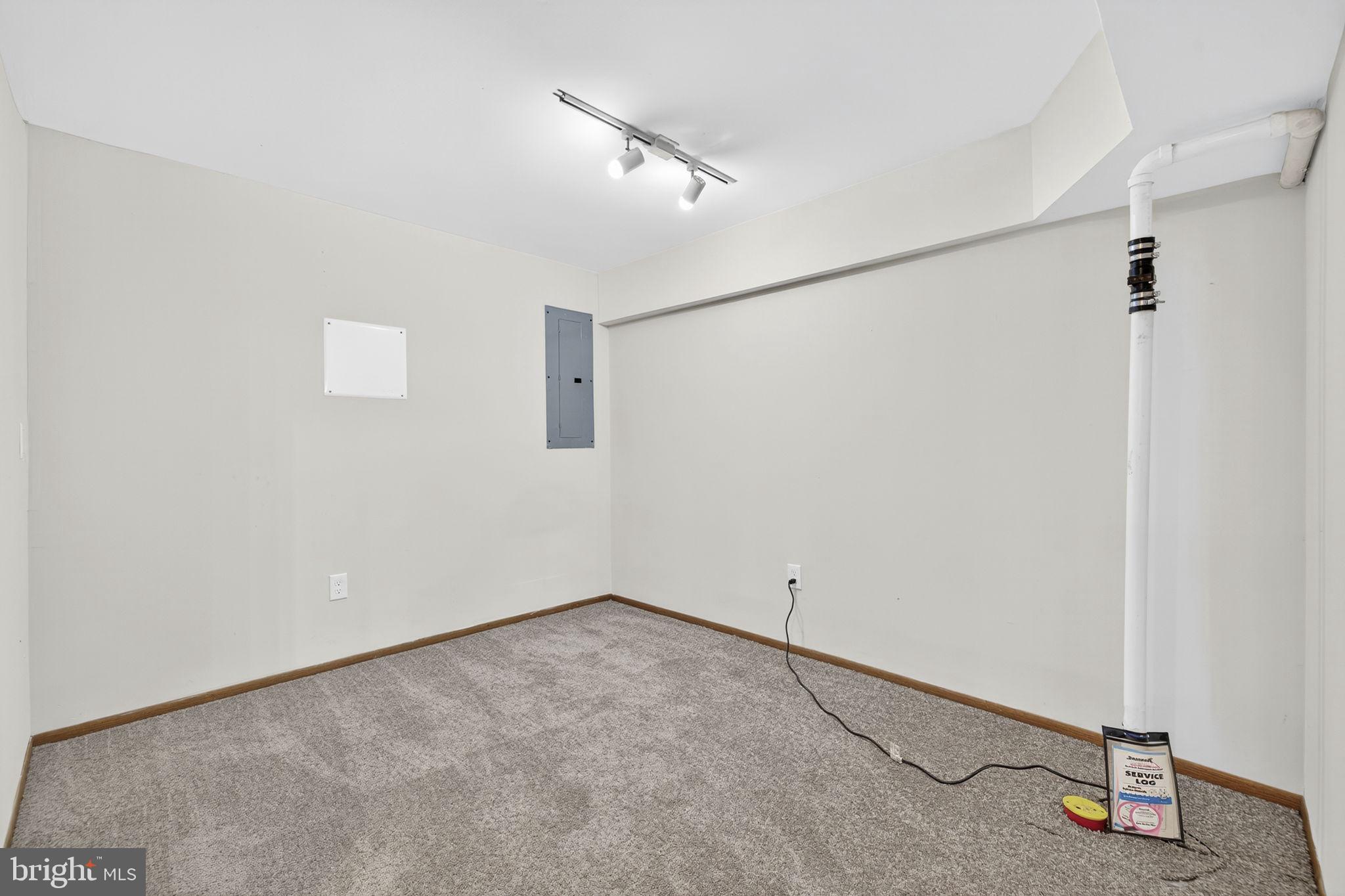 SPRING VALLEY - Residential