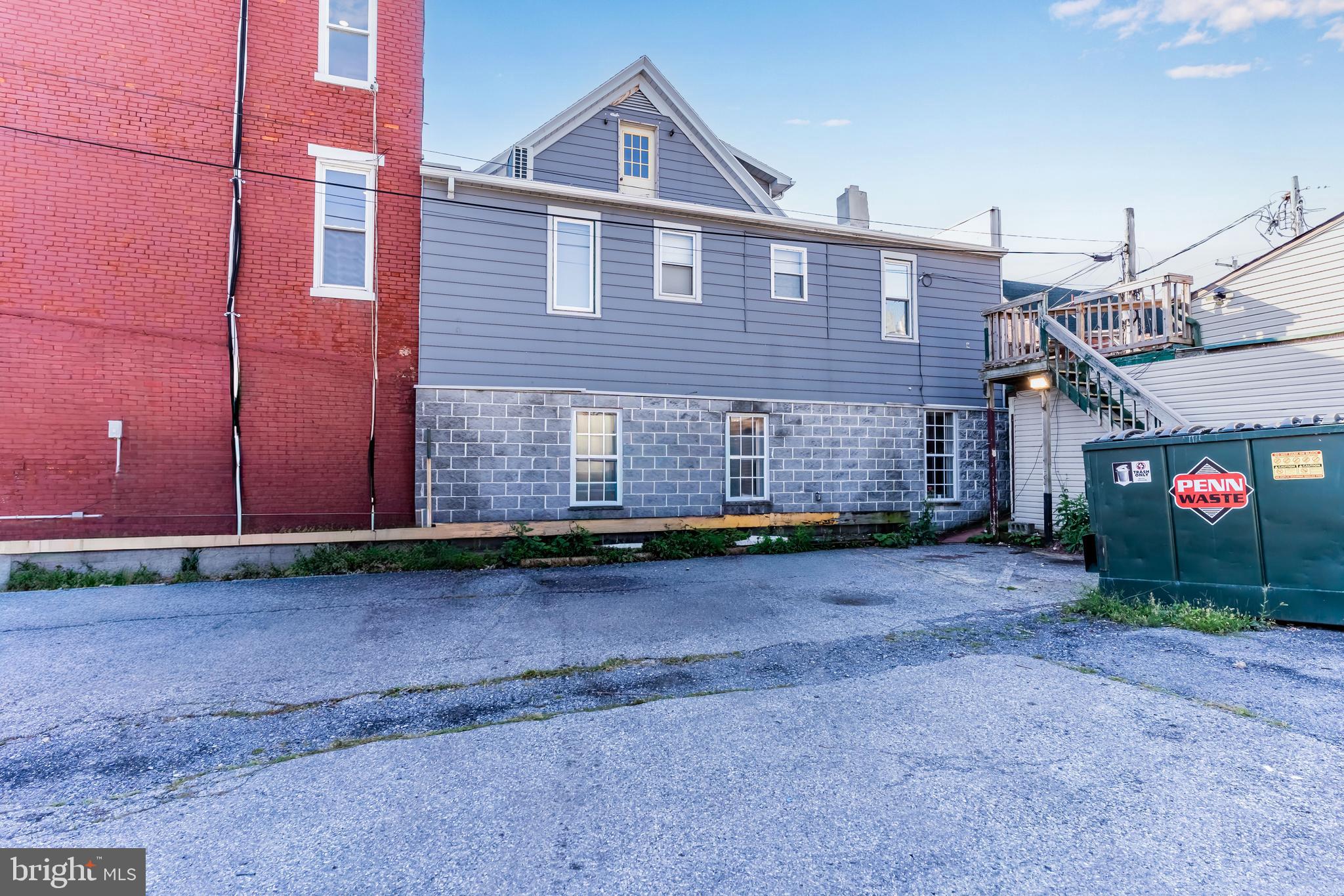 215 3RD STREET