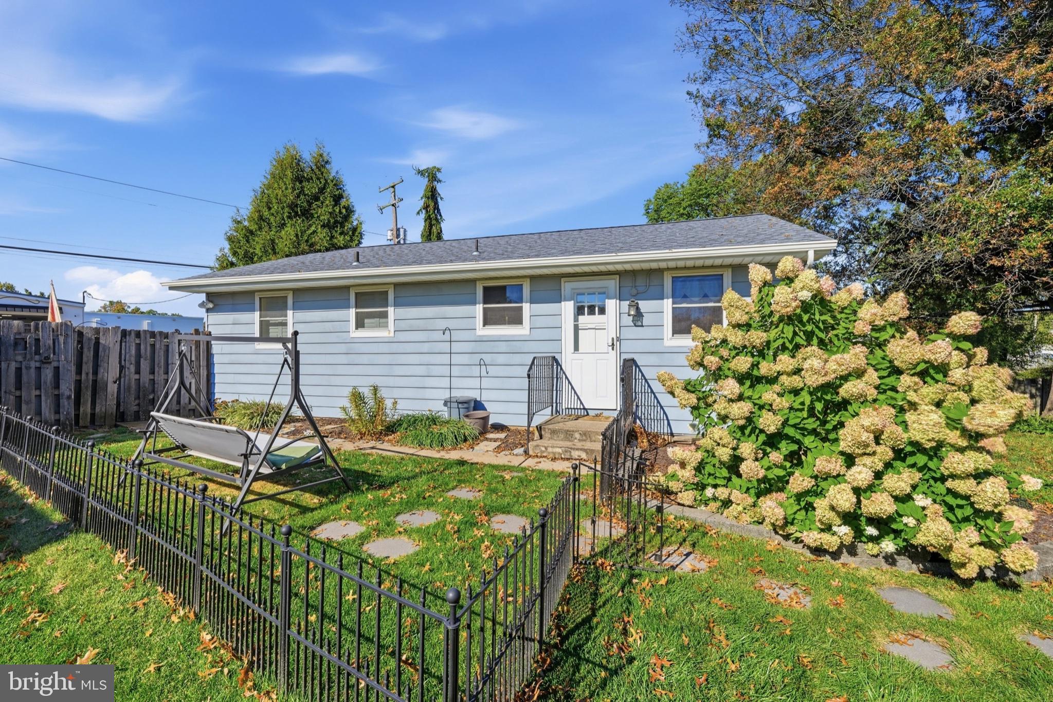 279 N 3RD STREET