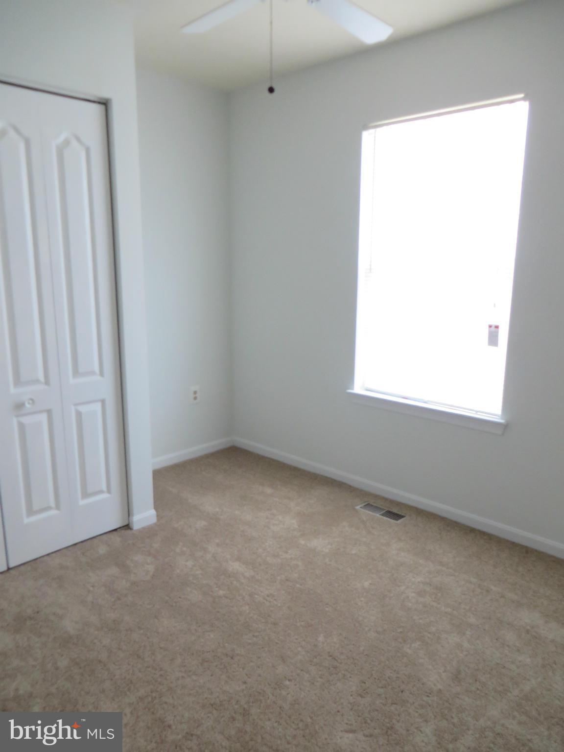 LAUREL GLEN - Residential Lease