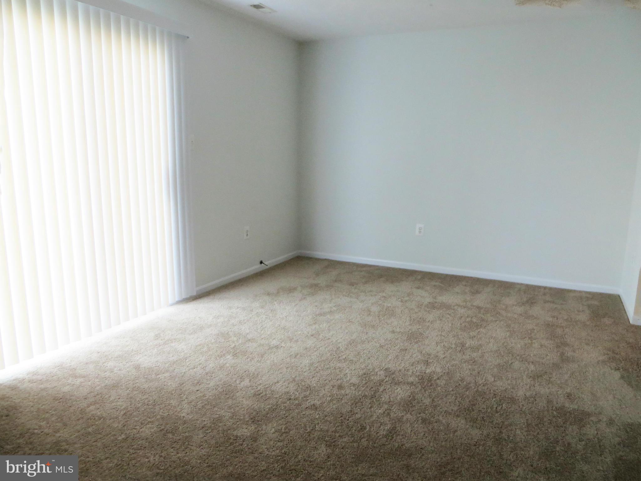 LAUREL GLEN - Residential Lease