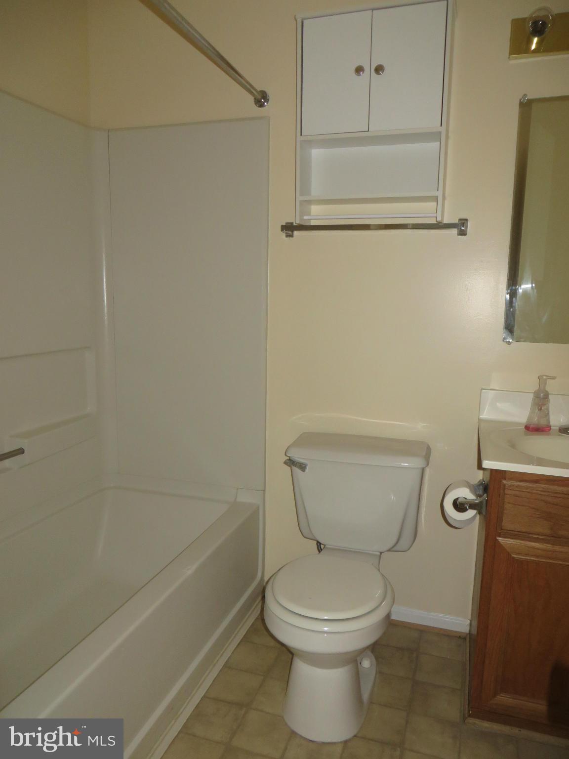 LAUREL GLEN - Residential Lease