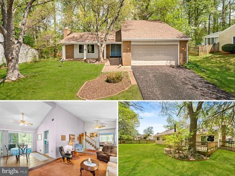 Photo of 14 Middleton Lane, STERLING, VA 20164 (MLS # VALO2121934)