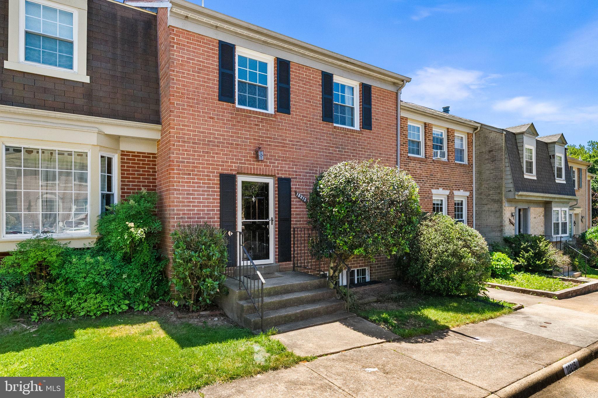 10215 PROVINCETOWN COURT