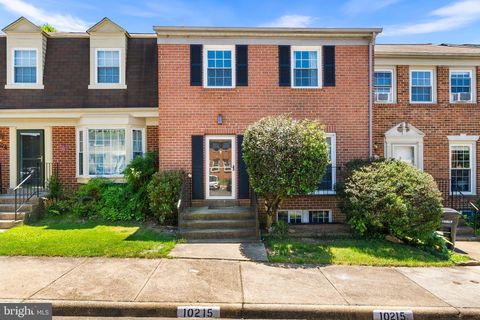 Photo of 10215 Provincetown Court, FAIRFAX, VA 22032 (MLS # VAFX2311414)