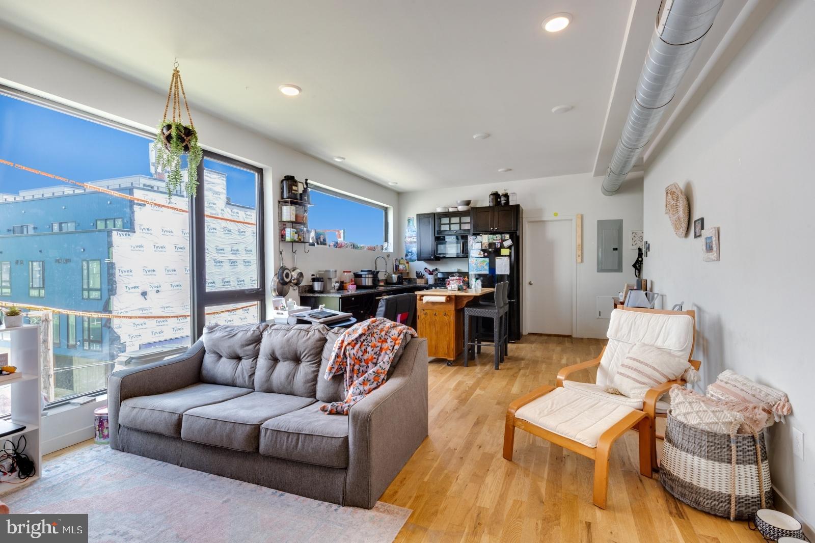 NORRIS SQUARE - Residential Lease