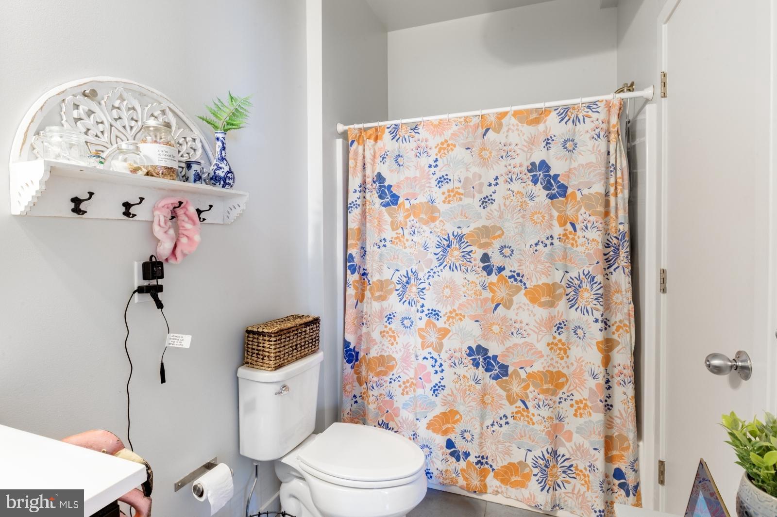 NORRIS SQUARE - Residential Lease