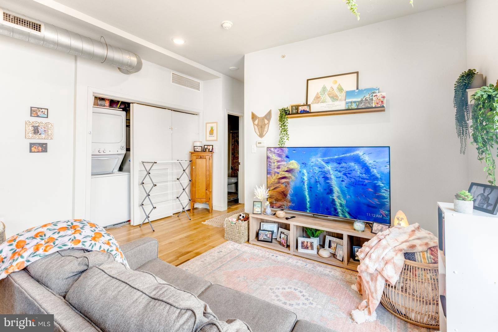 NORRIS SQUARE - Residential Lease