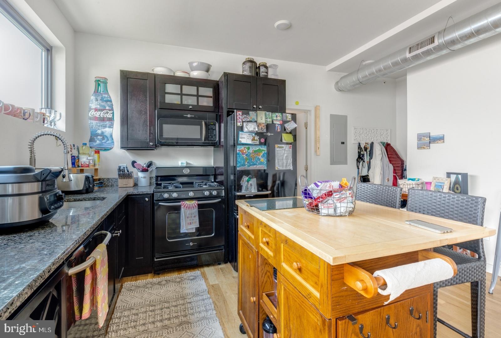 NORRIS SQUARE - Residential Lease