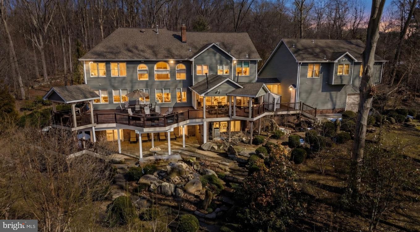 FOUR PONDS - Residential