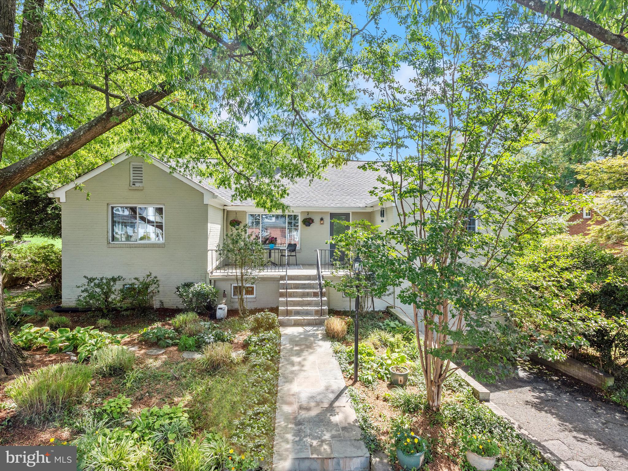 SHIRLEY WOODS - Residential