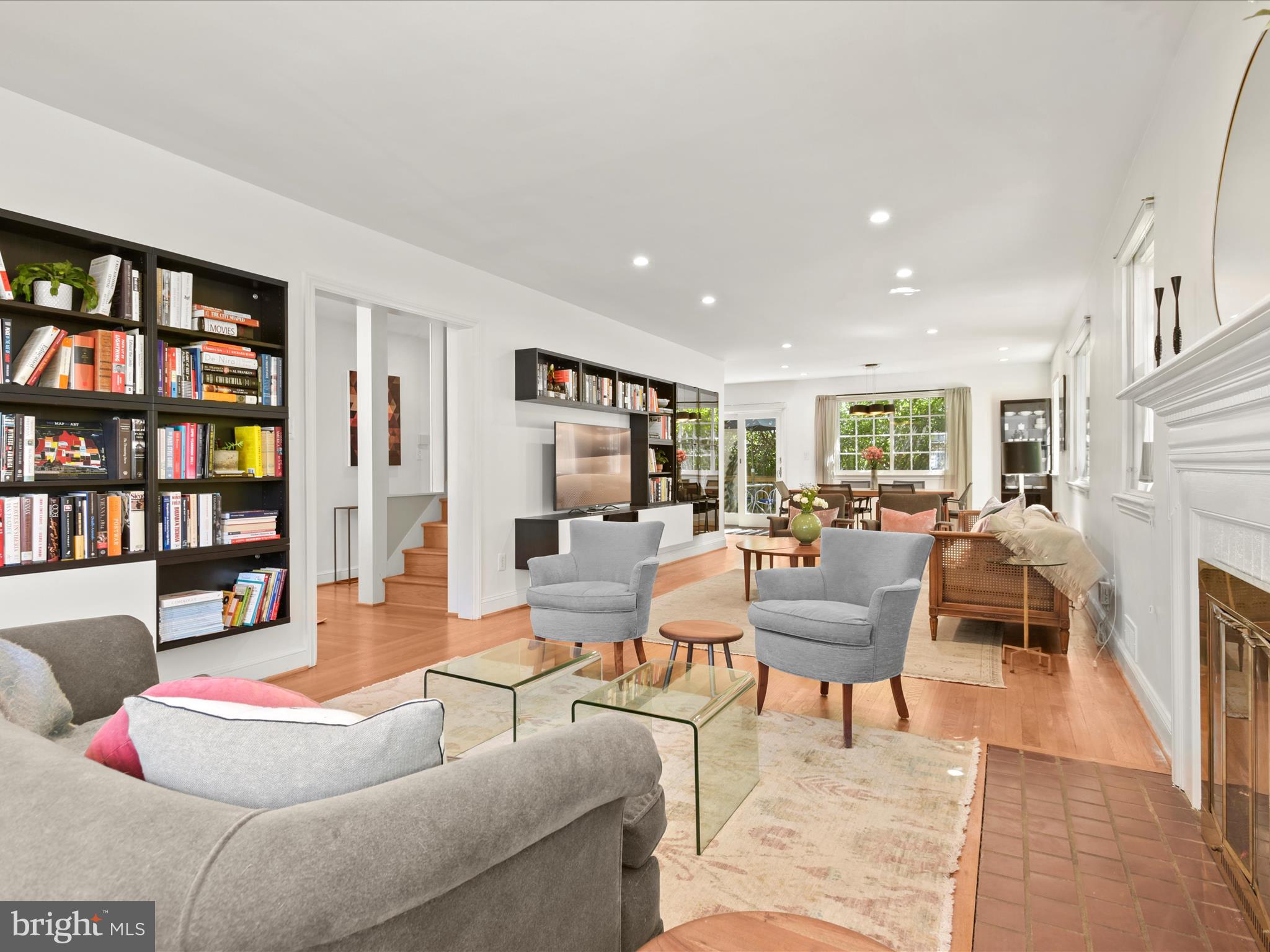 SHIRLEY WOODS - Residential