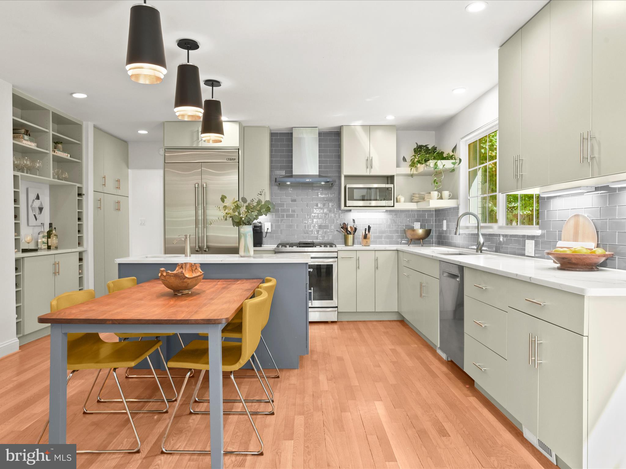 SHIRLEY WOODS - Residential