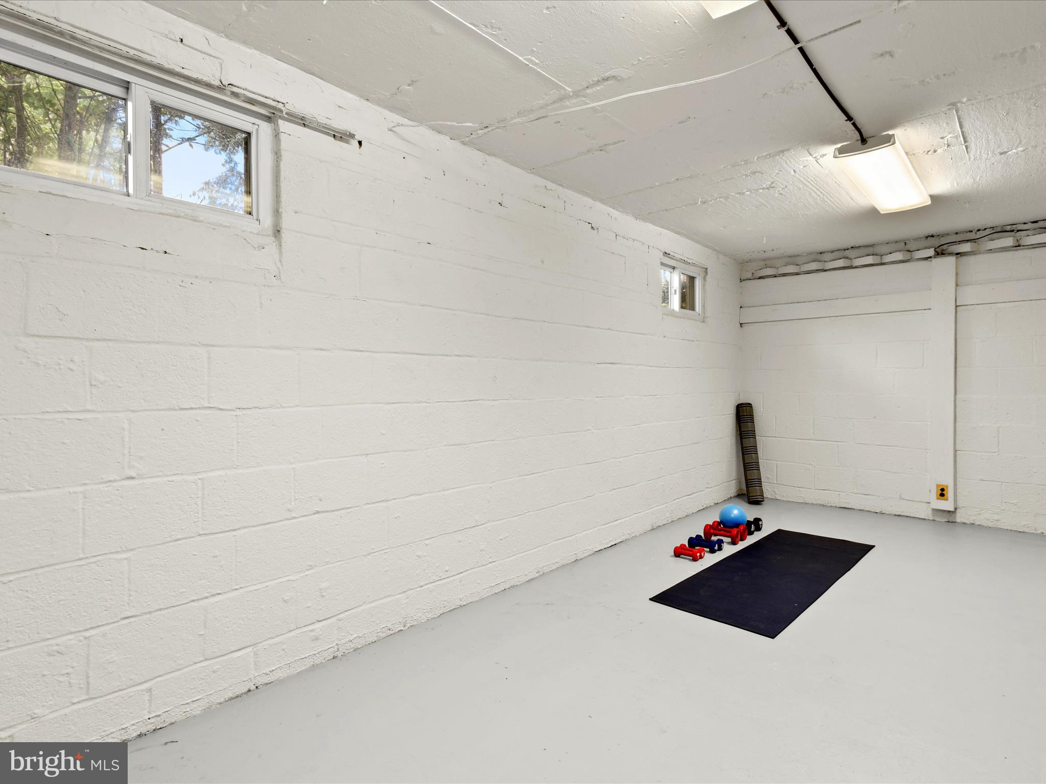 SHIRLEY WOODS - Residential