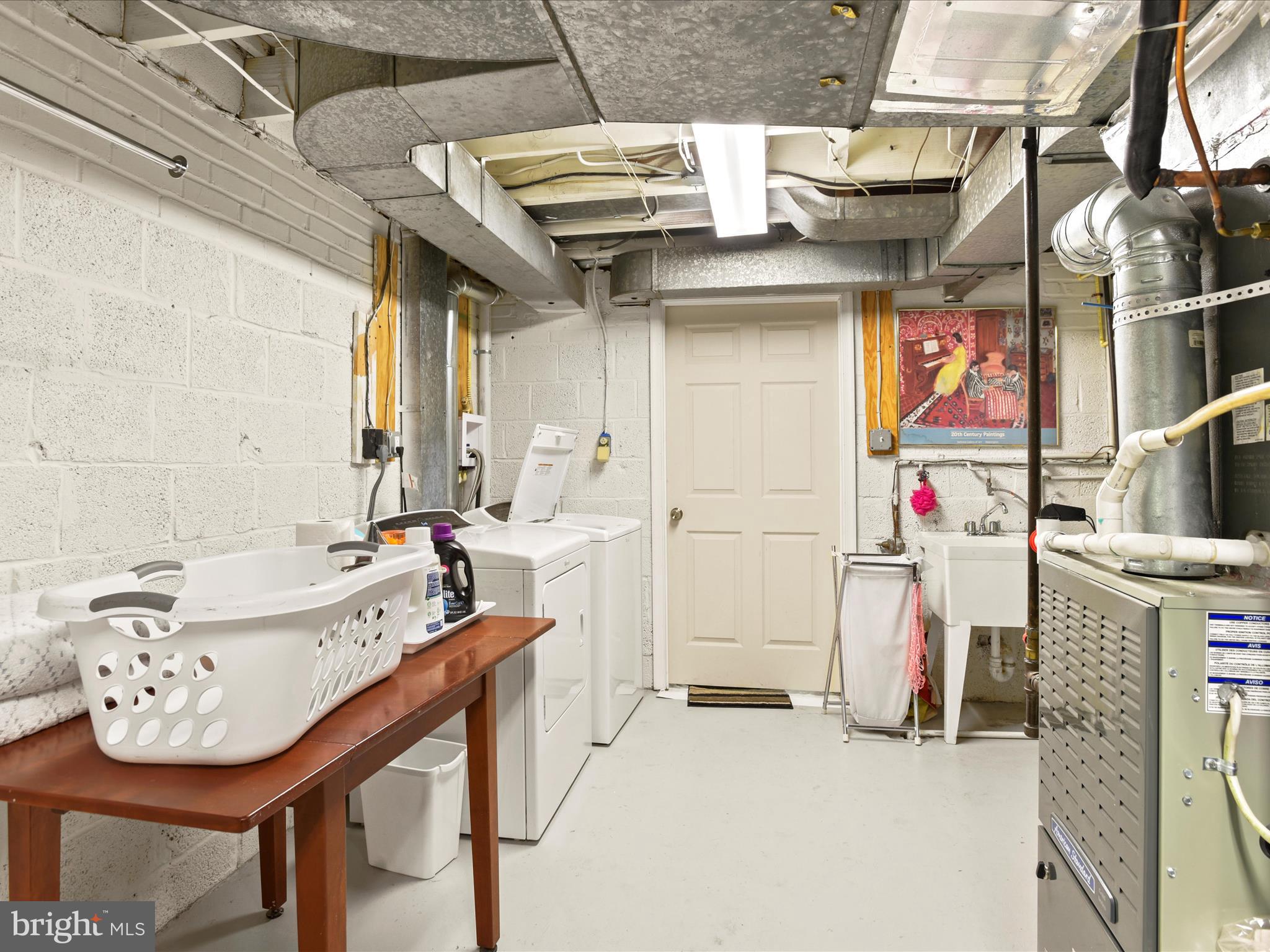 SHIRLEY WOODS - Residential