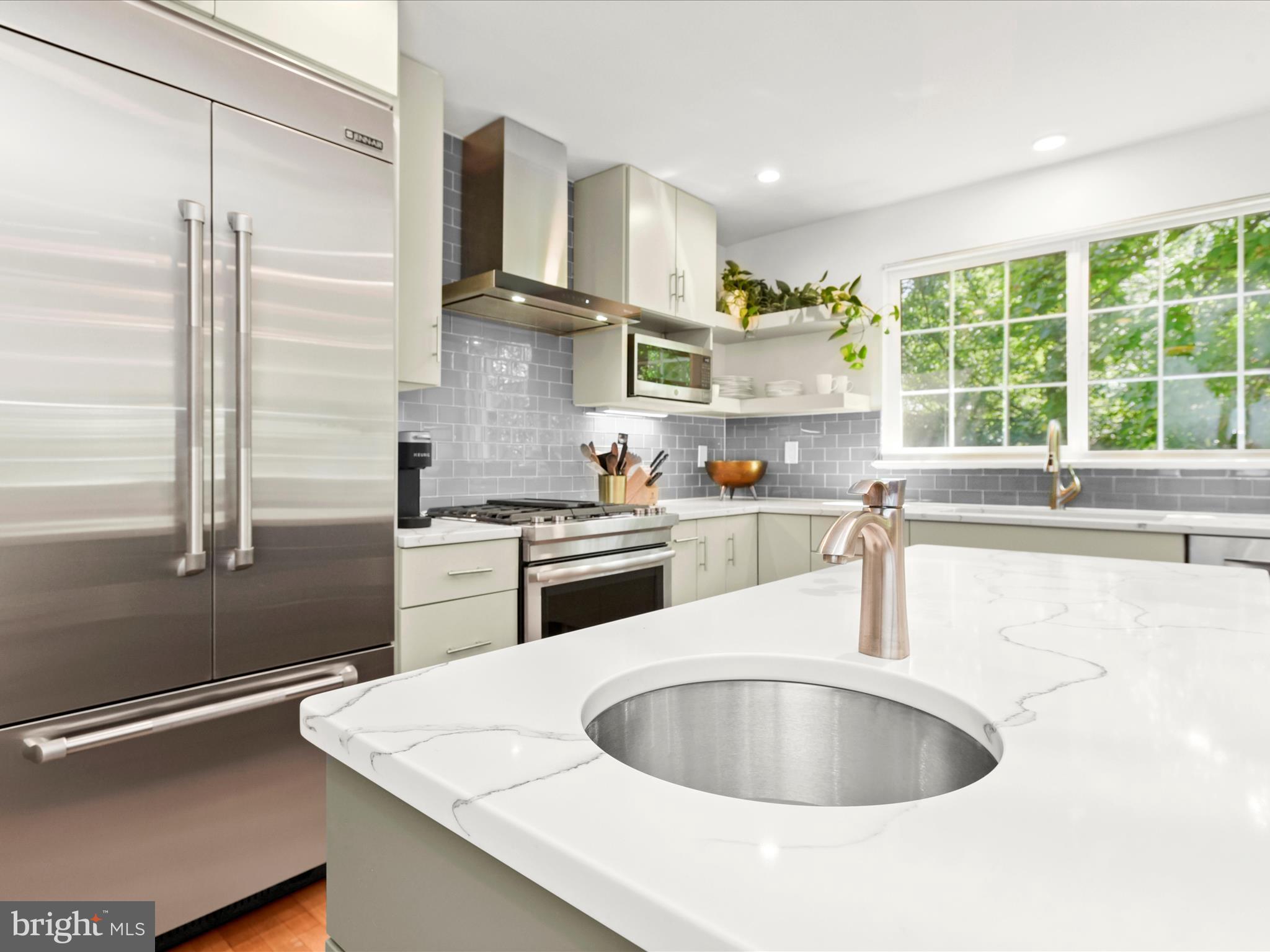 SHIRLEY WOODS - Residential