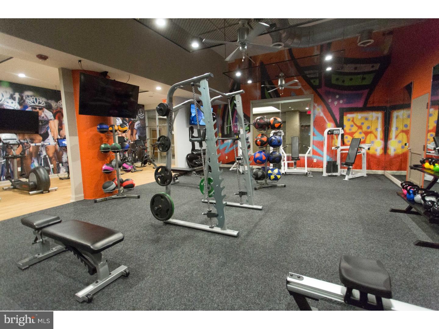 CHINATOWN - Residential Lease