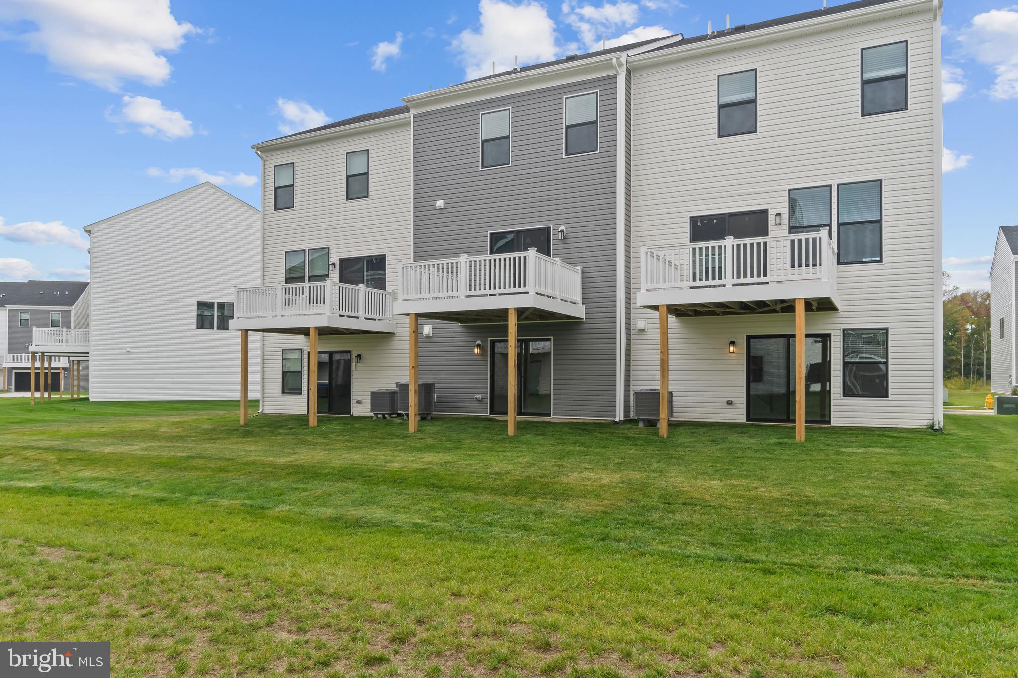 PINEGROVE - Residential