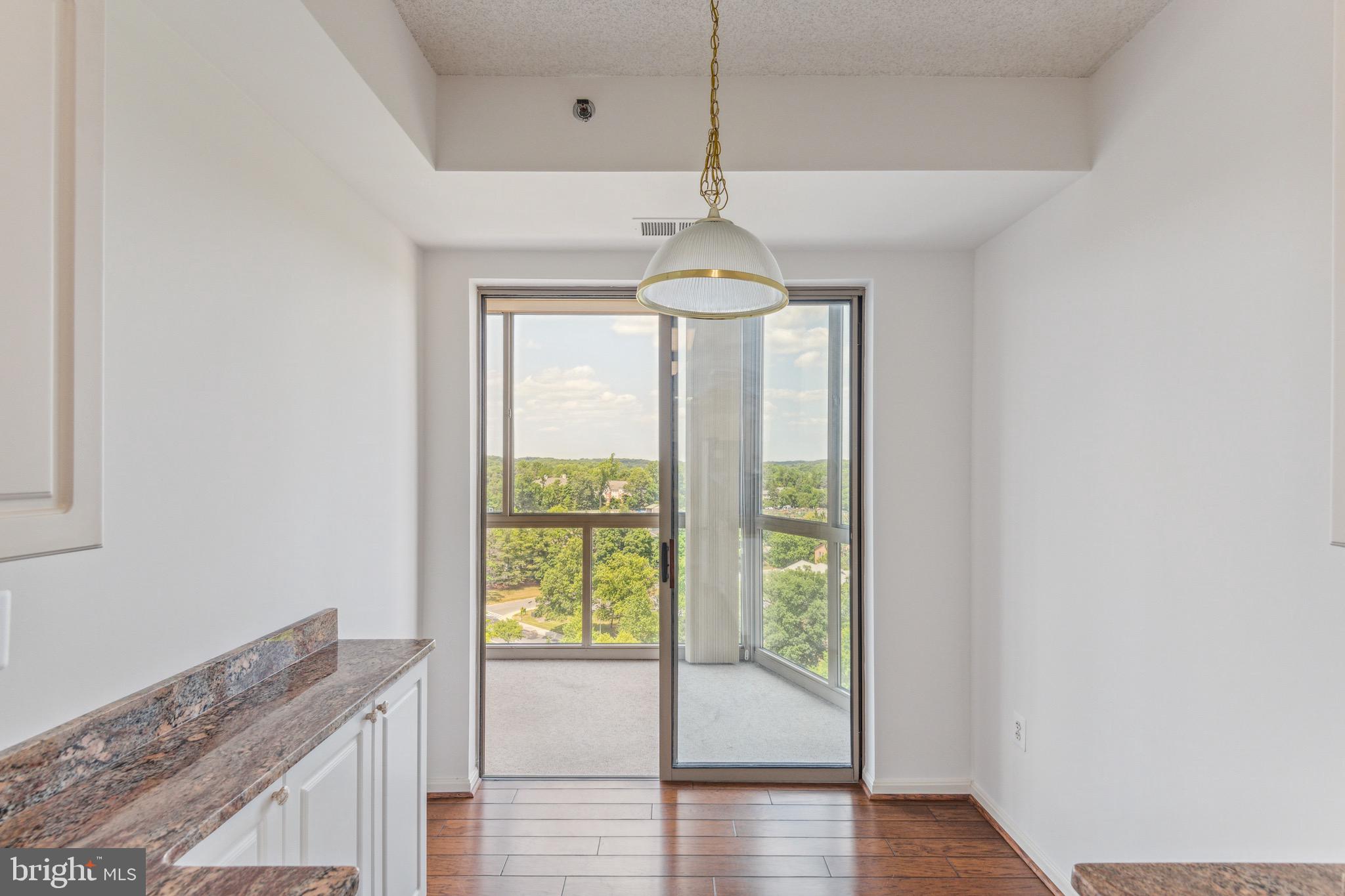 VANTAGE POINT EAST @ LEISURE WORLD - Residential