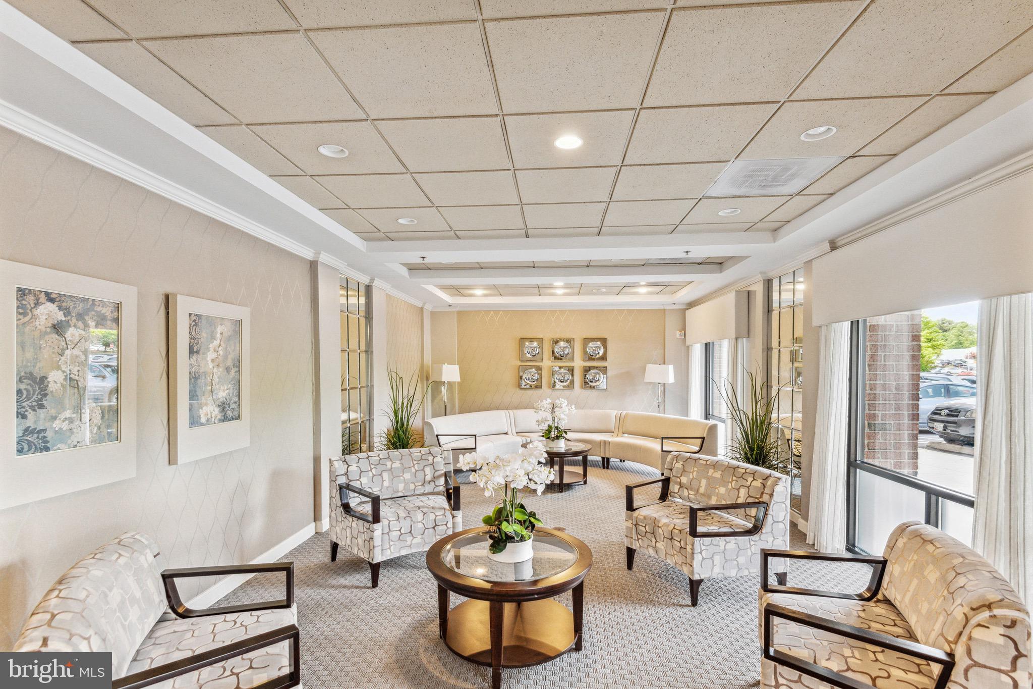 VANTAGE POINT EAST @ LEISURE WORLD - Residential