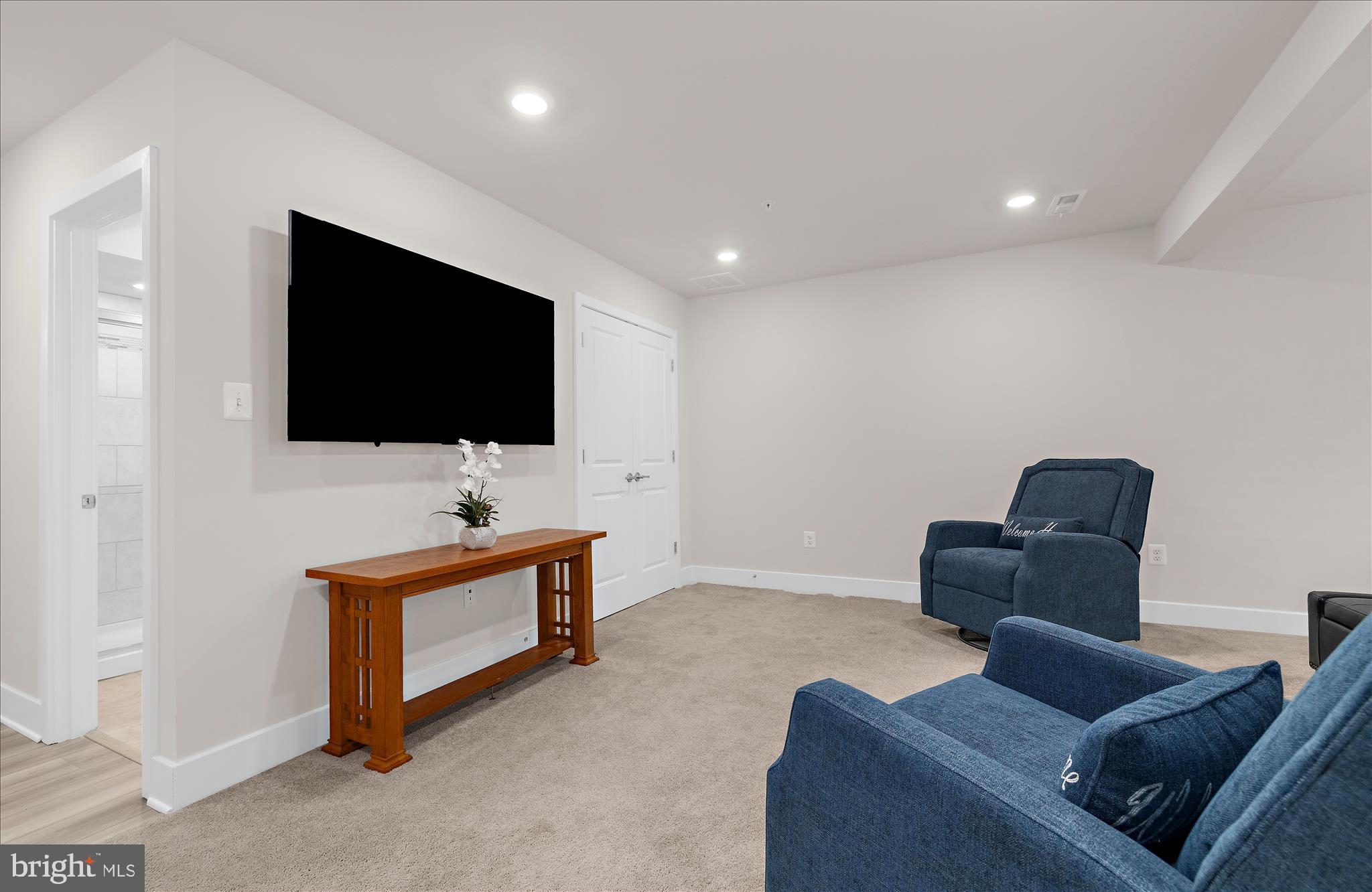 TANYARD SHORES - Residential