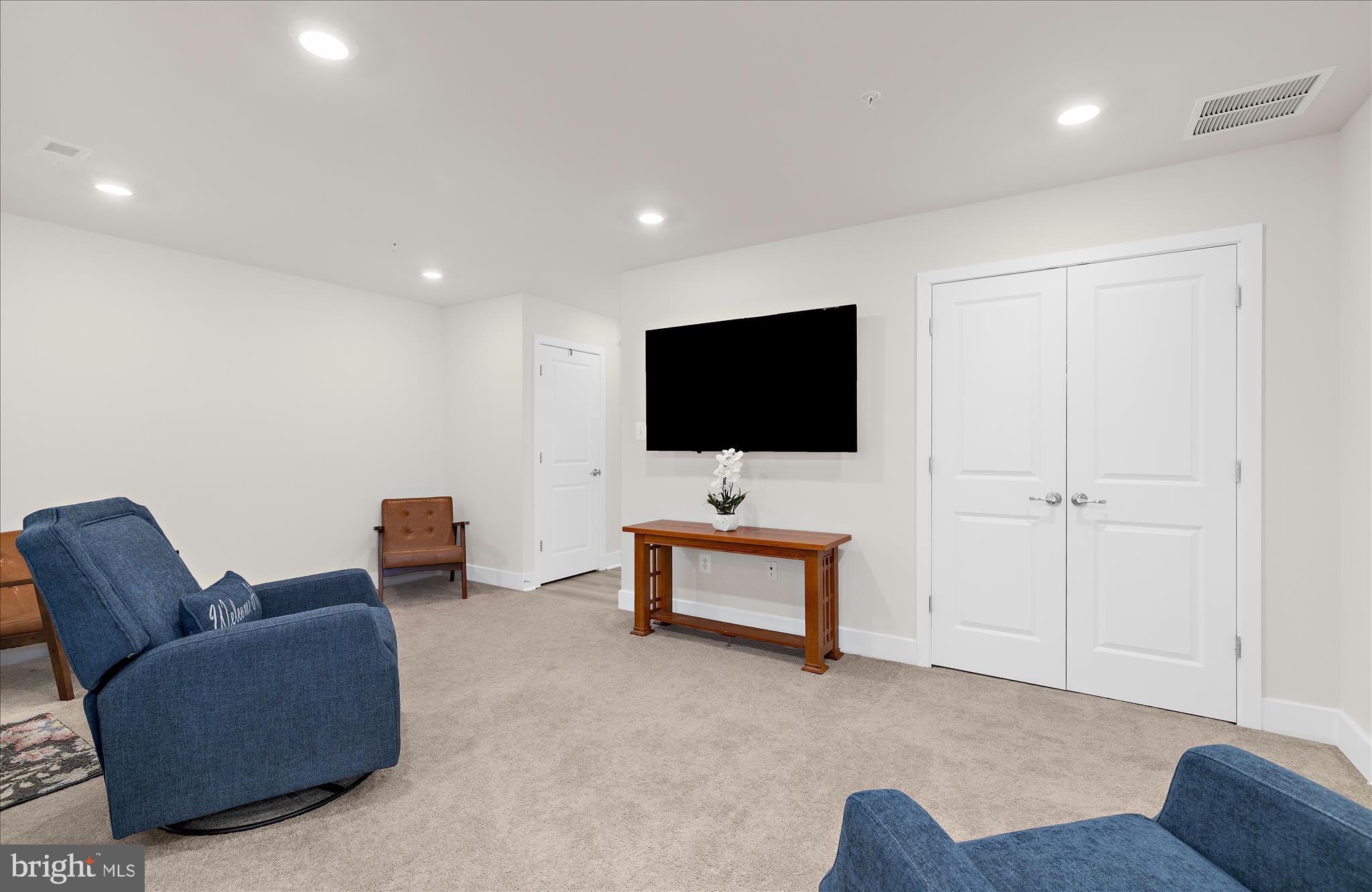 TANYARD SHORES - Residential