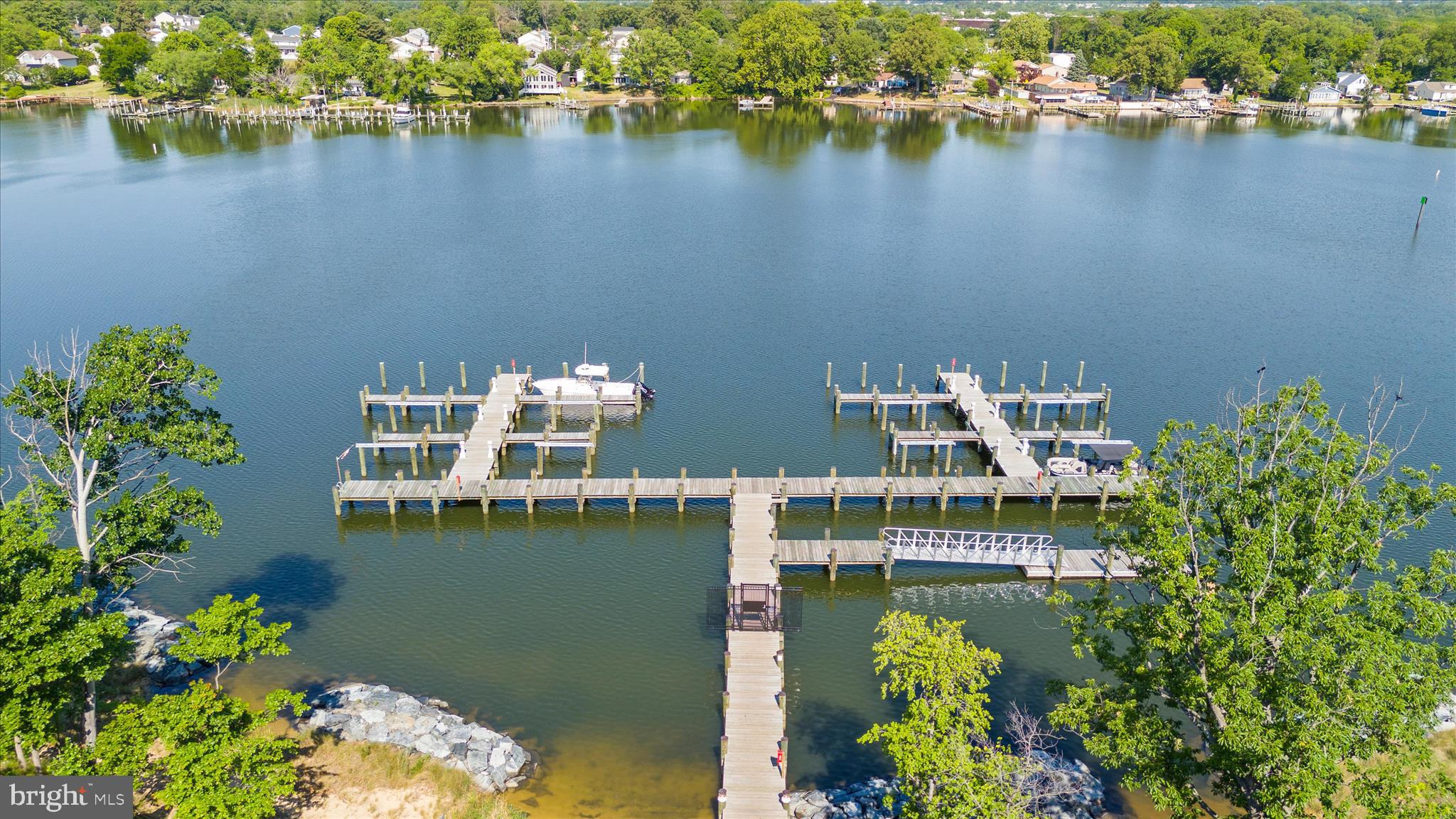 TANYARD SHORES - Residential