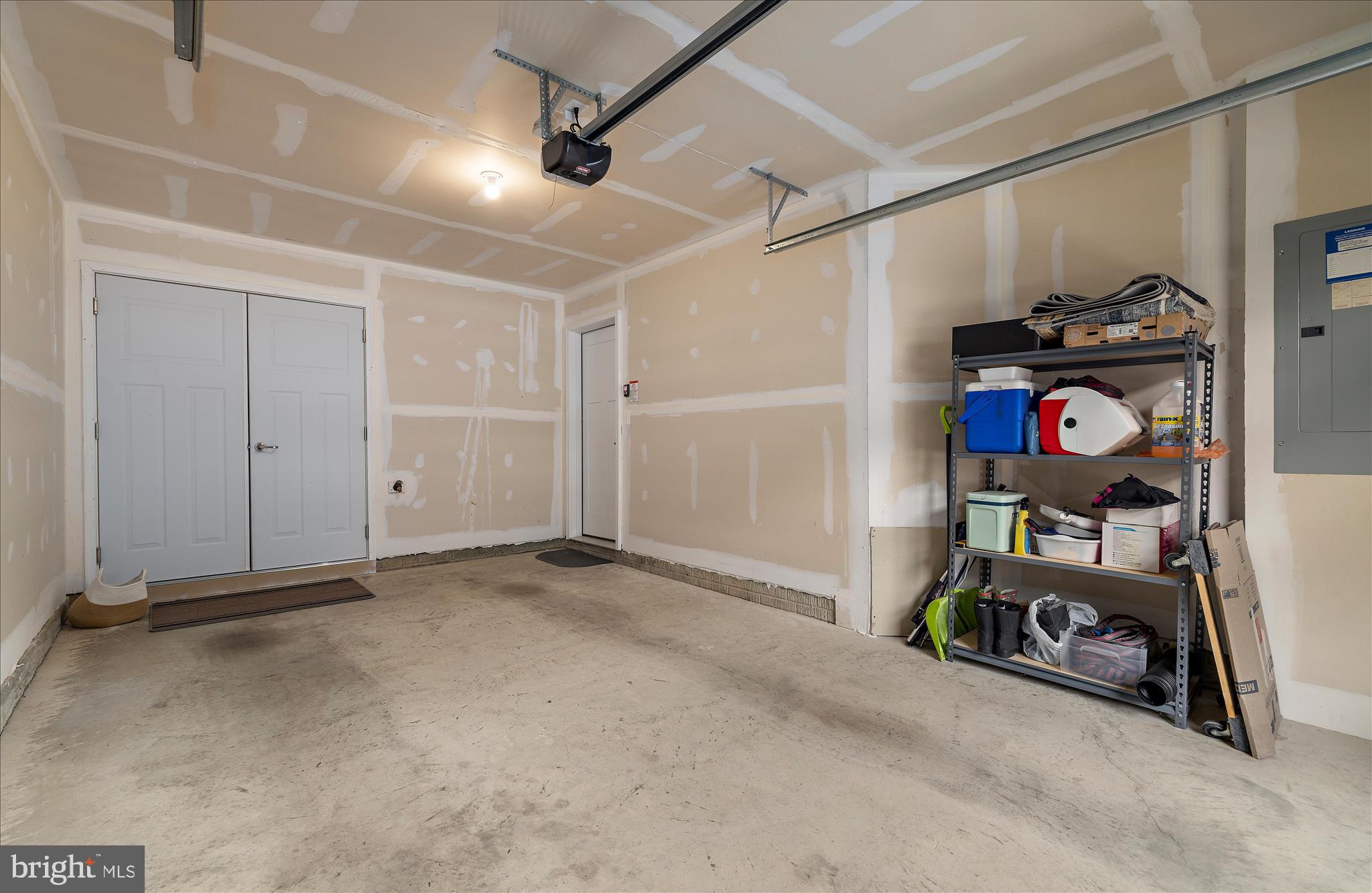 TANYARD SHORES - Residential
