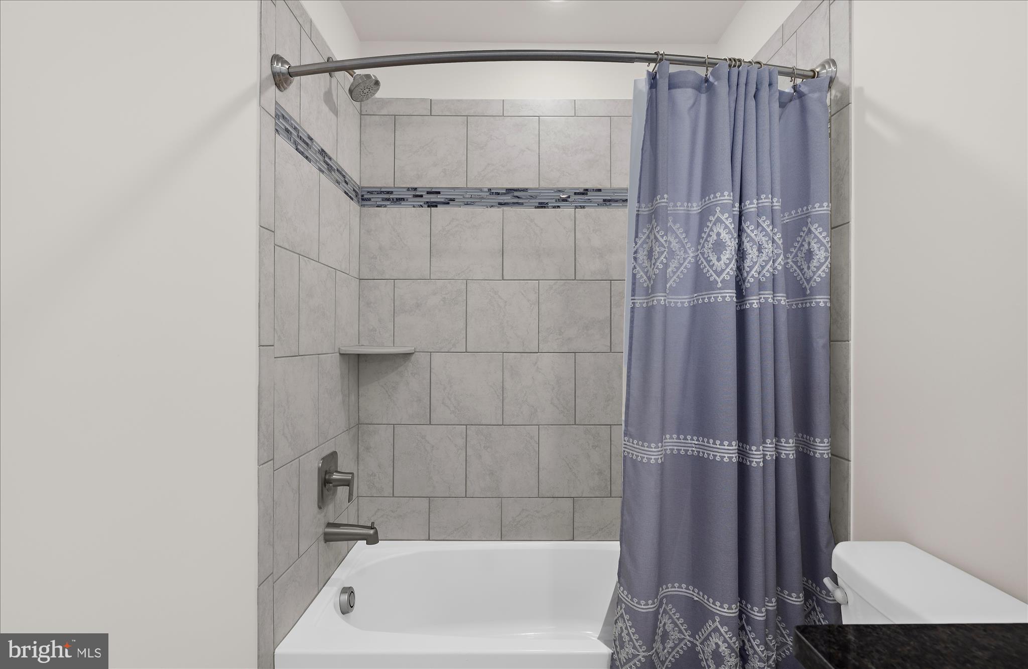 TANYARD SHORES - Residential