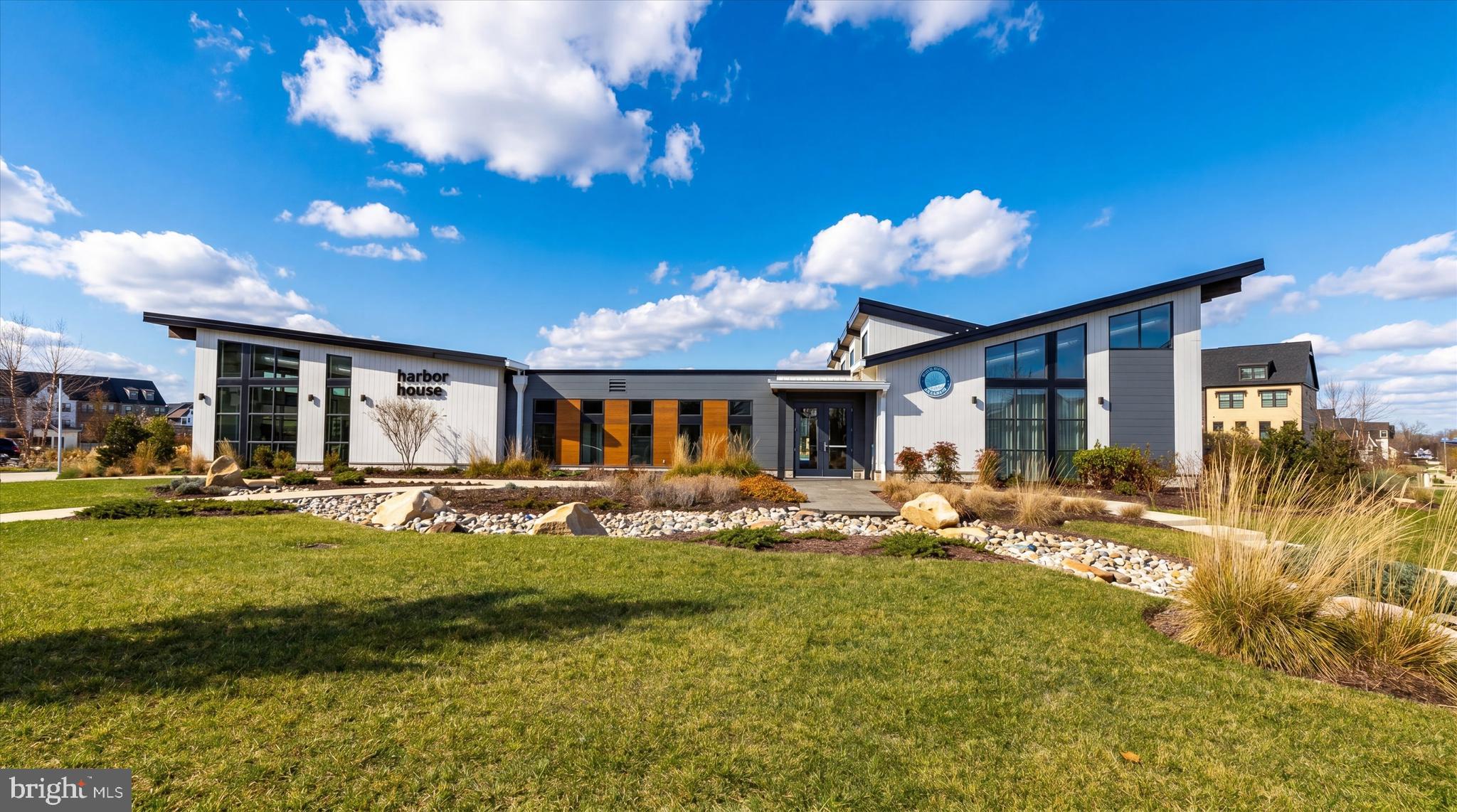 TANYARD SHORES - Residential