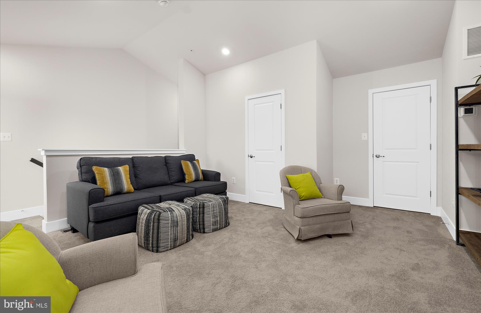 TANYARD SHORES - Residential