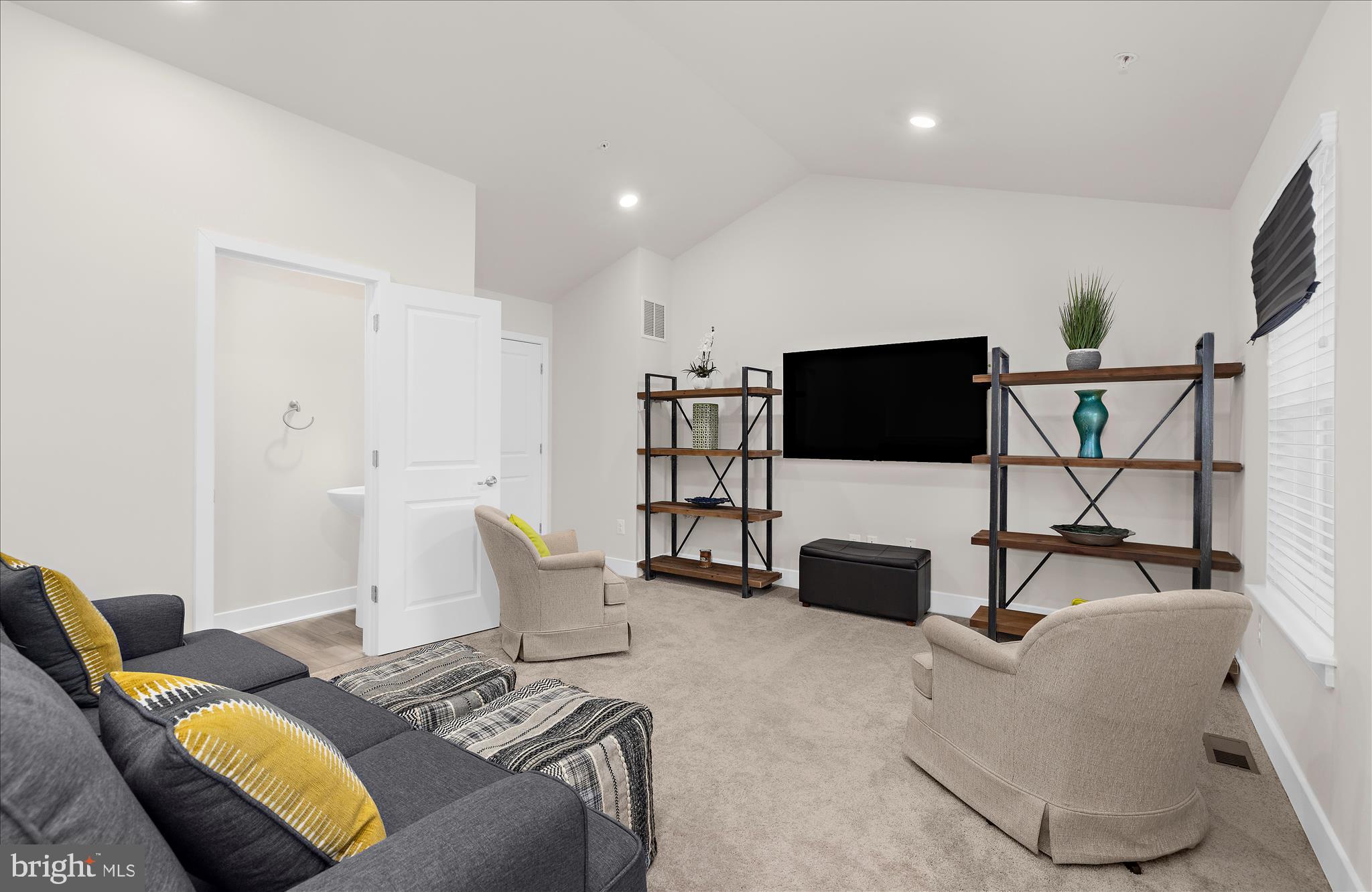 TANYARD SHORES - Residential