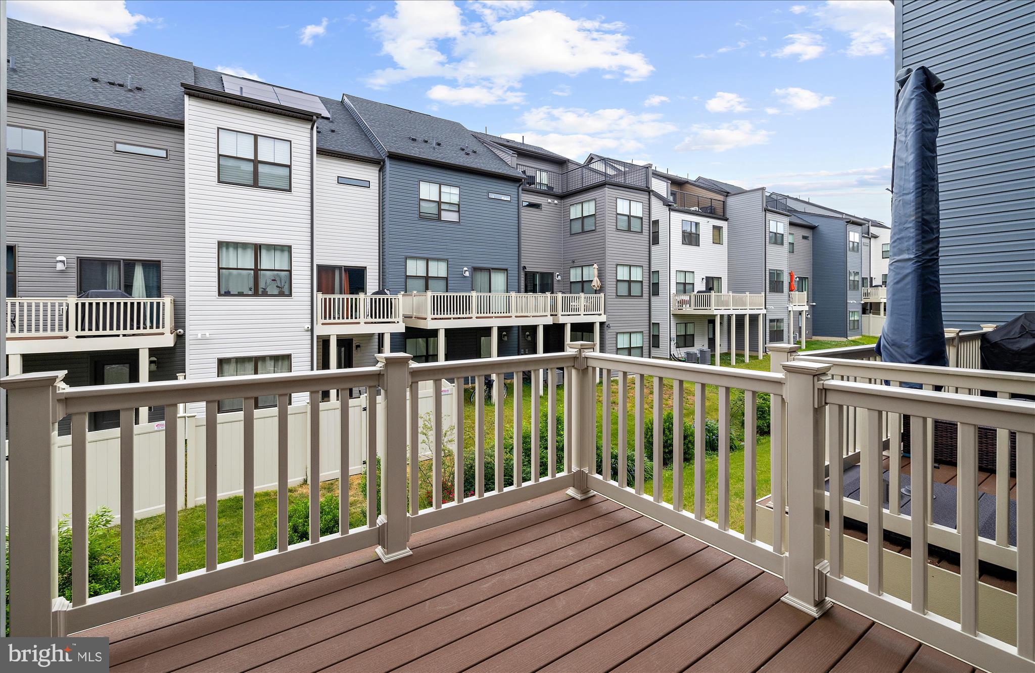 TANYARD SHORES - Residential