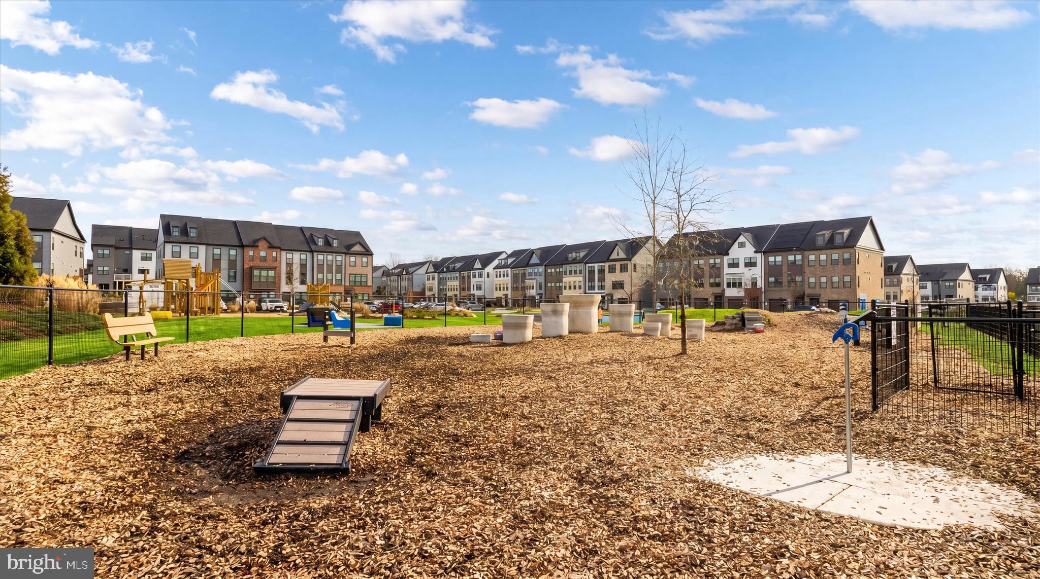 TANYARD SHORES - Residential