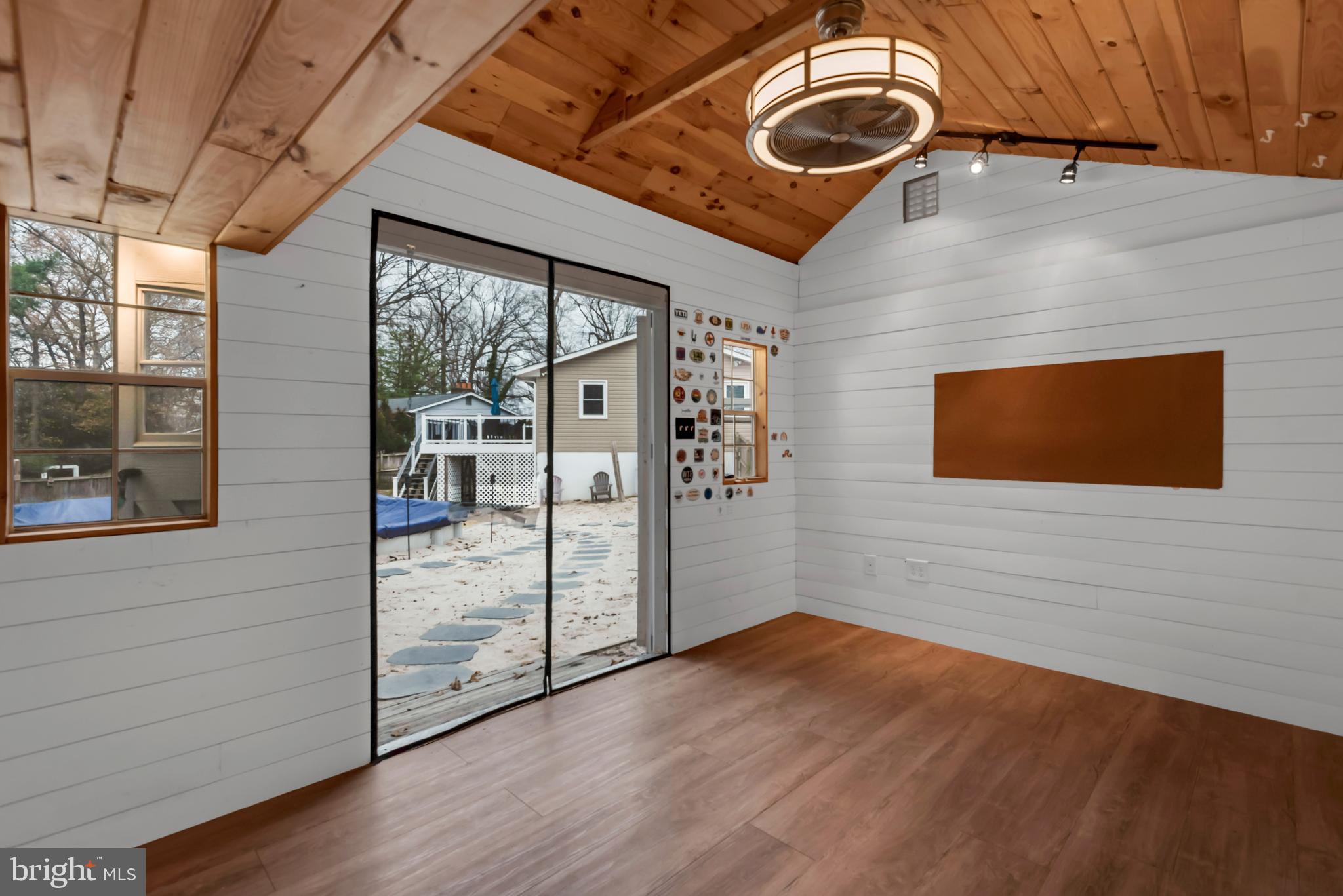 LONG POINT ON THE MAGOTHY - Residential