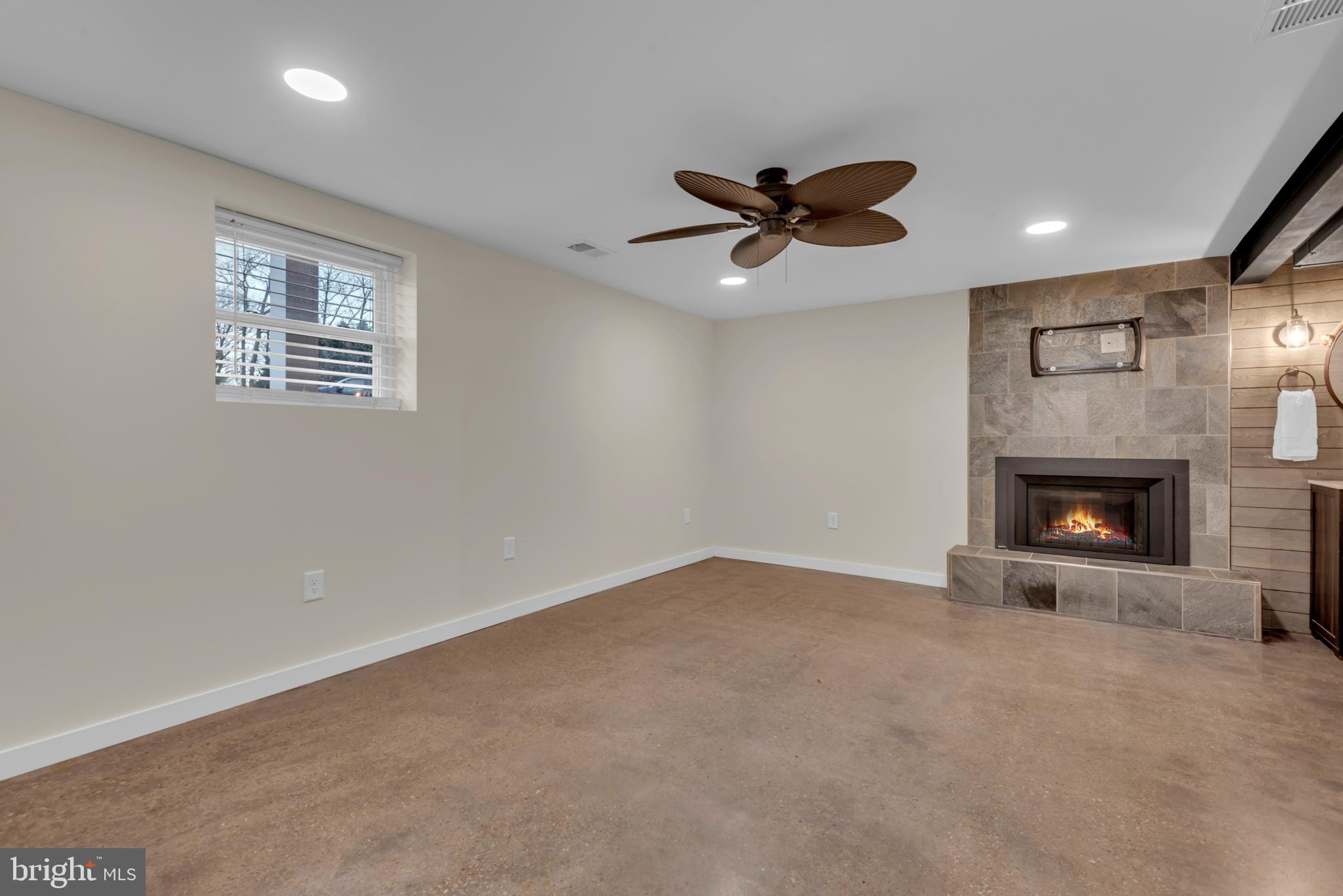 LONG POINT ON THE MAGOTHY - Residential