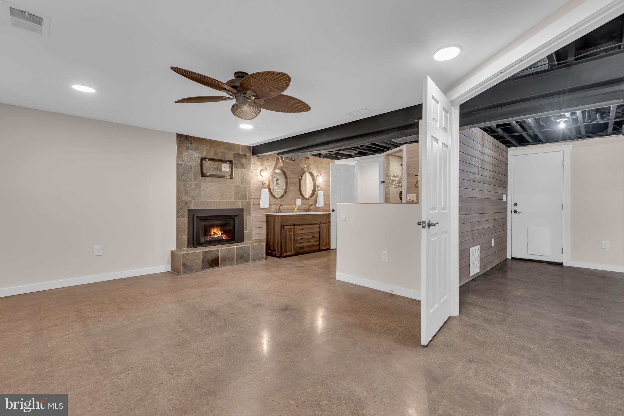 LONG POINT ON THE MAGOTHY - Residential