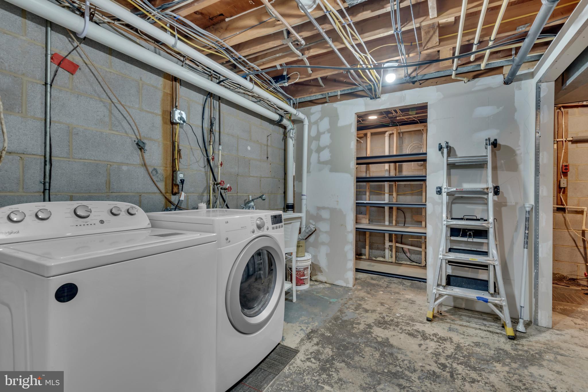 LONG POINT ON THE MAGOTHY - Residential