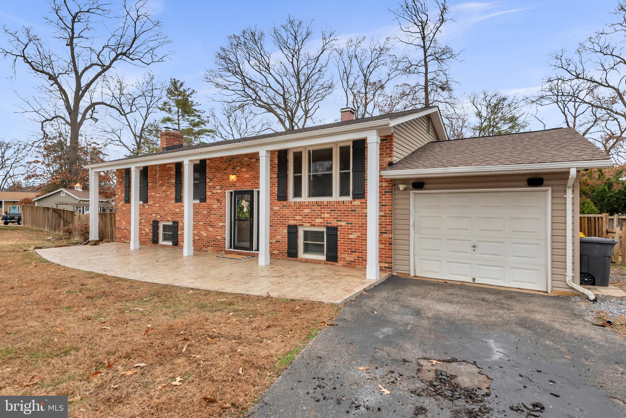 151 LONG POINT COURT