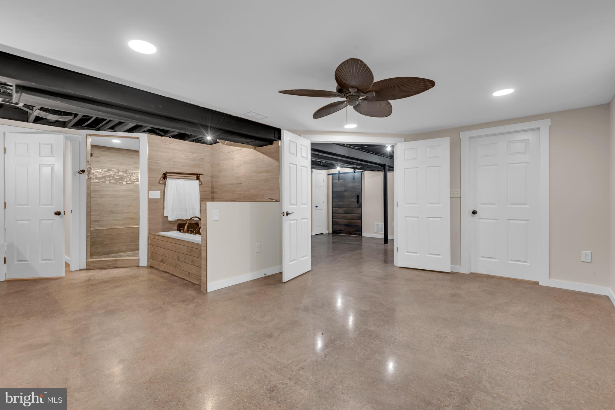 LONG POINT ON THE MAGOTHY - Residential