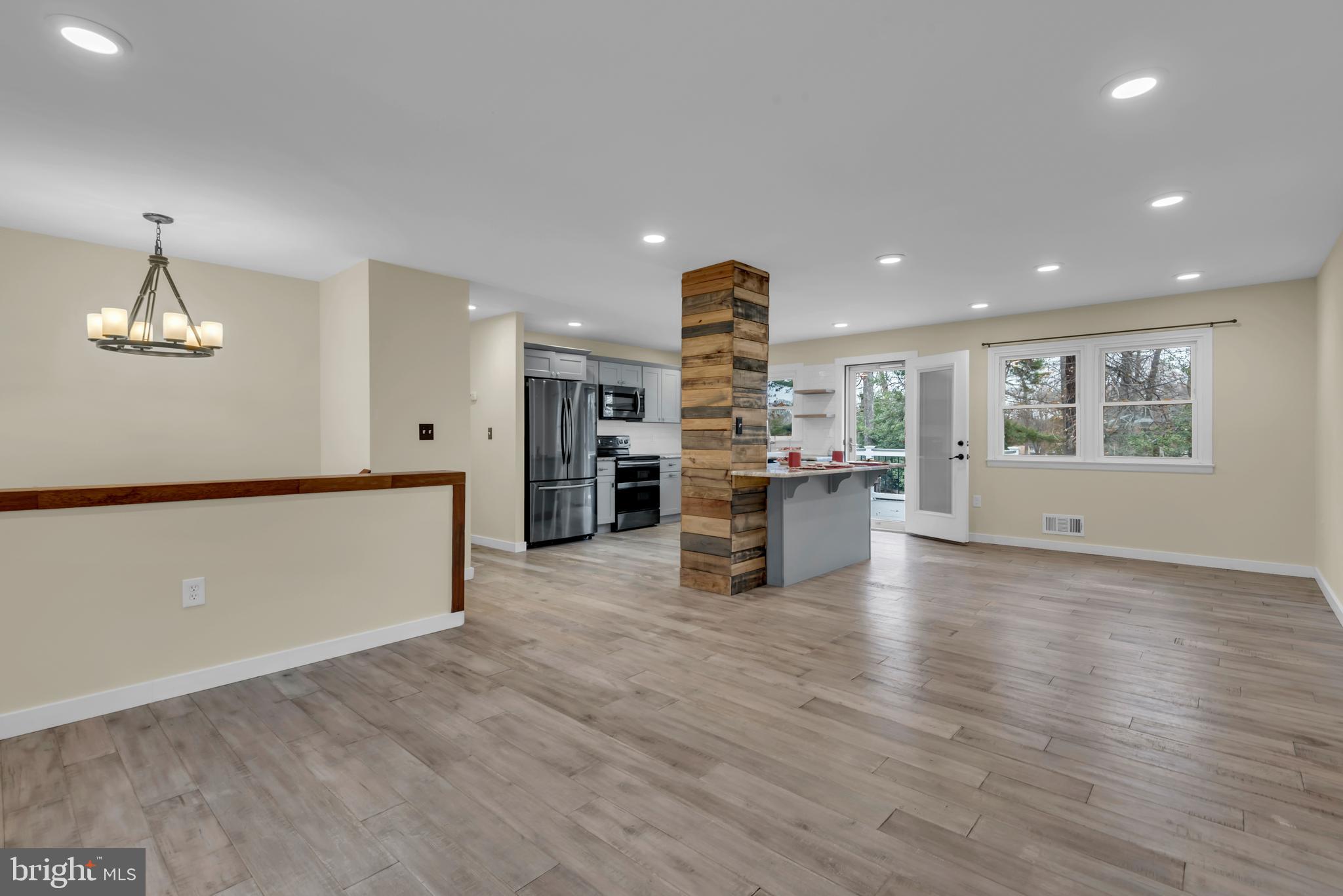 LONG POINT ON THE MAGOTHY - Residential