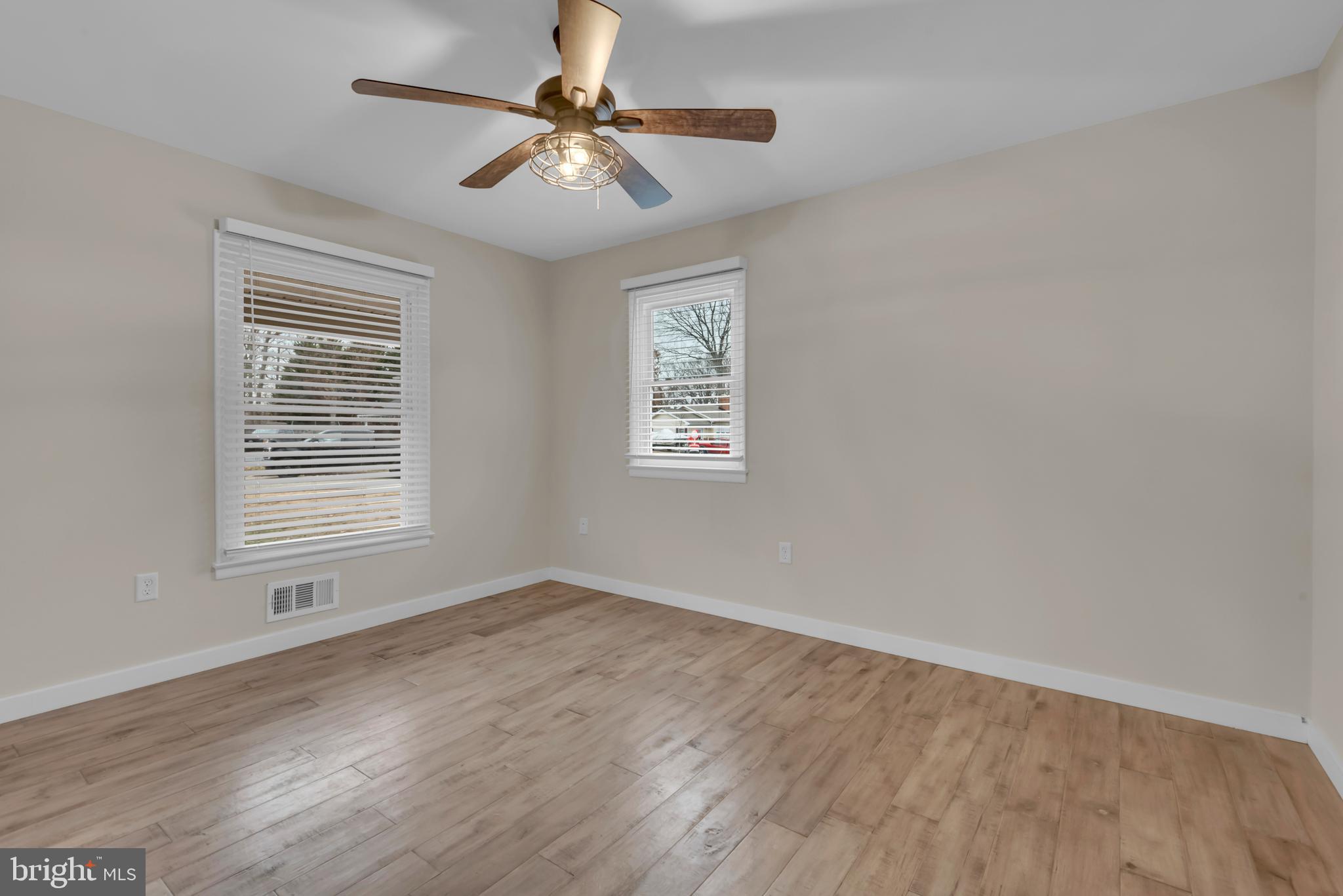 LONG POINT ON THE MAGOTHY - Residential