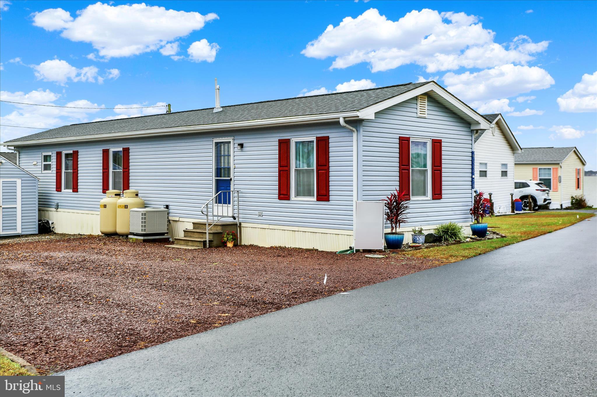 WHITE HOUSE BEACH - Residential