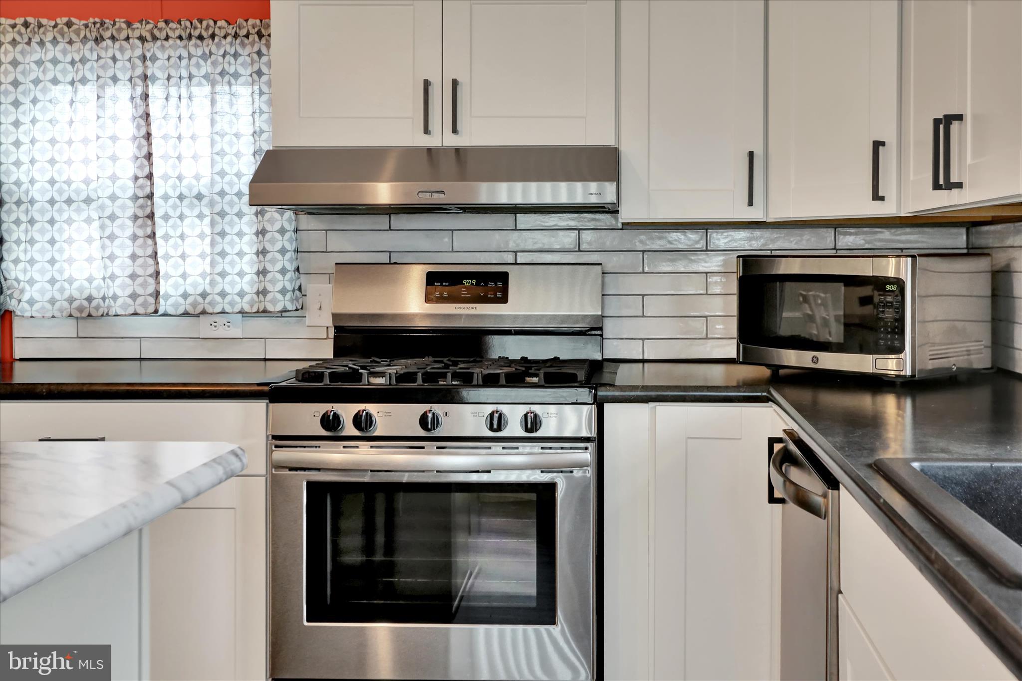 WHITE HOUSE BEACH - Residential